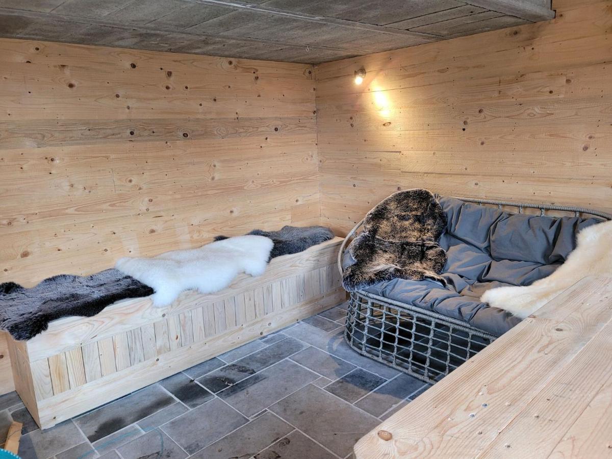 Nice Holiday Home In Nature With Sauna, Hot Tub En Swimming Pool 韦尔维耶 外观 照片